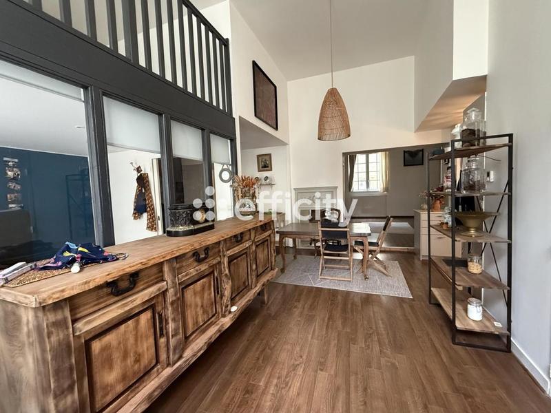 Appartement - 90 m² - 5 pièces