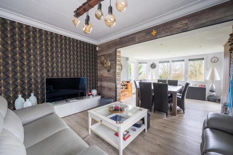 Maison - 192 m² - 8 pièces