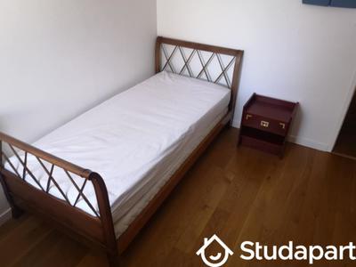 Chambre - 11 m² - 1 pièce