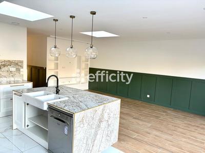 Maison - 93 m² - 4 pièces