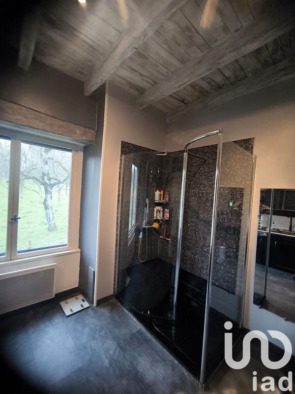 Maison - 230 m² - 8 pièces