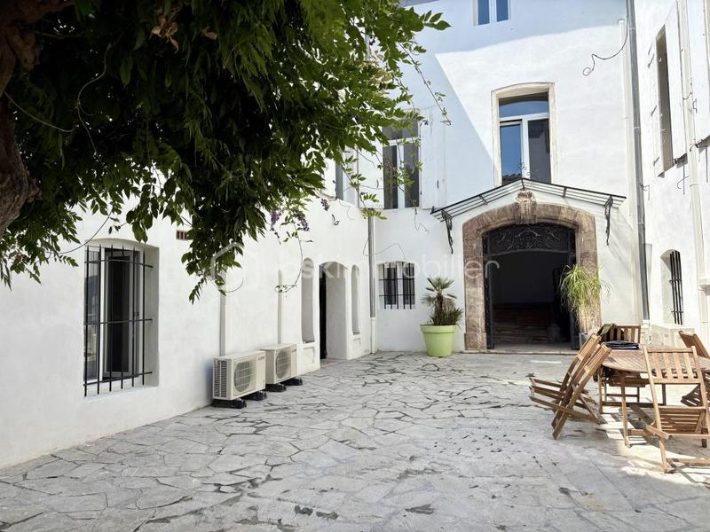 Maison de maîtres - 485 m² - 20 pièces