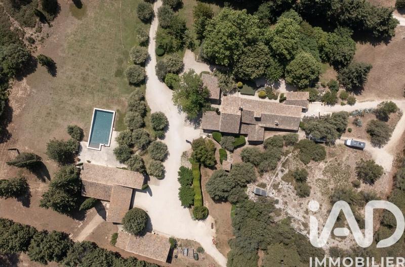 Maison - 350 m² - 14 pièces