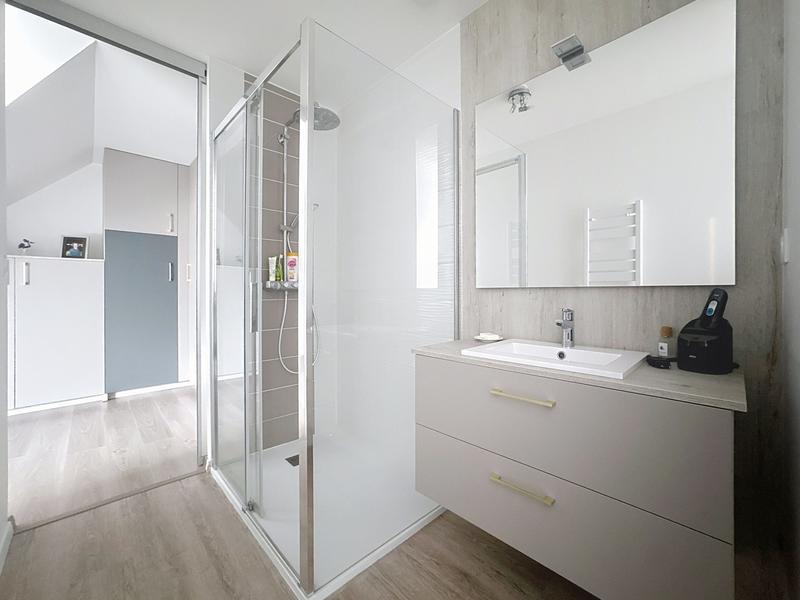 Maison - 180 m² - 7 pièces