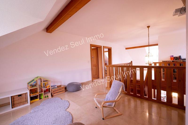 Maison traditionnelle - 223 m² - 7 pièces