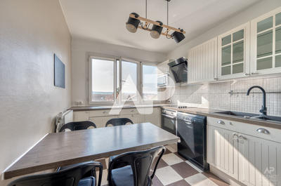 Appartement - 76 m² - 4 pièces