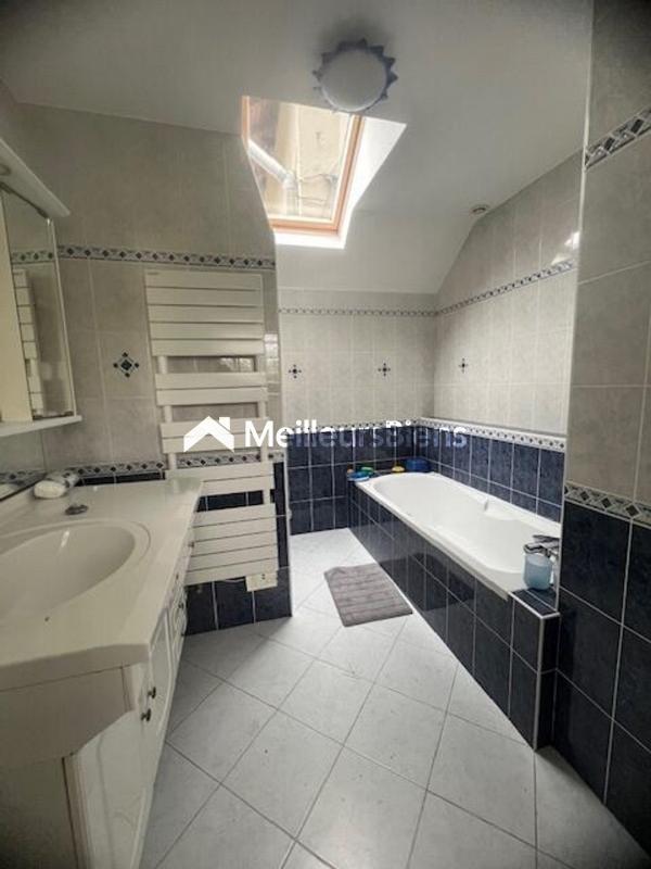 Pavillon - 128 m² - 6 pièces