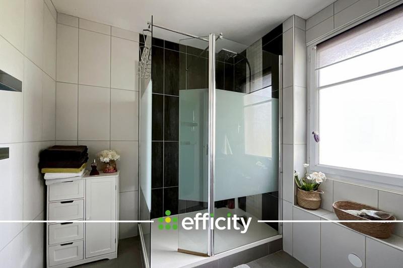 Maison - 84 m² - 4 pièces