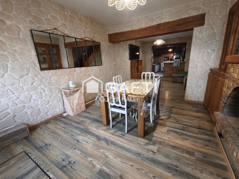 Maison - 98 m² - 4 pièces