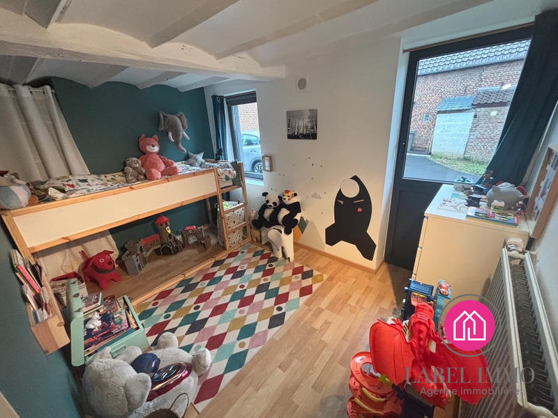 Maison - 225 m² - 8 pièces