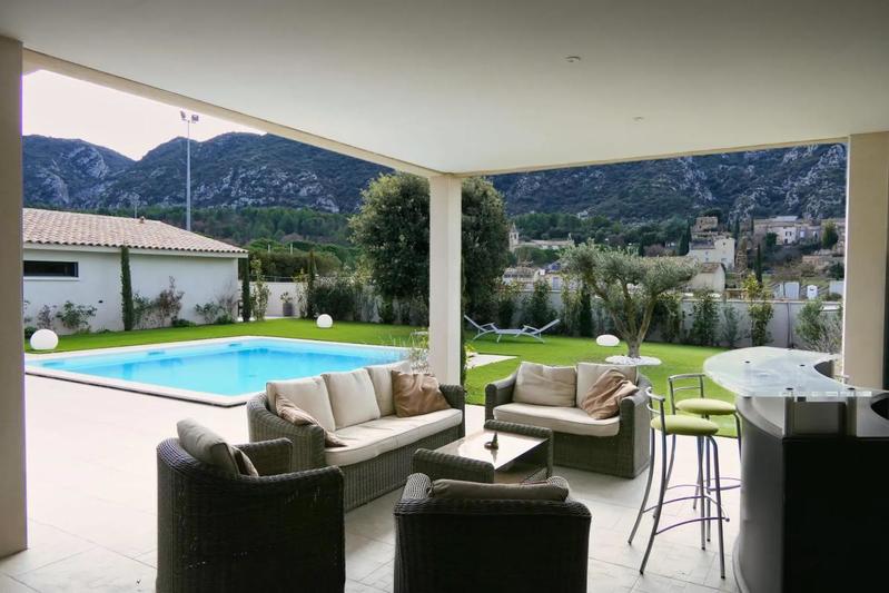 Maison - 200 m² - 7 pièces