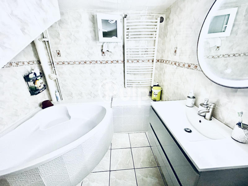 Maison - 109 m² - 6 pièces