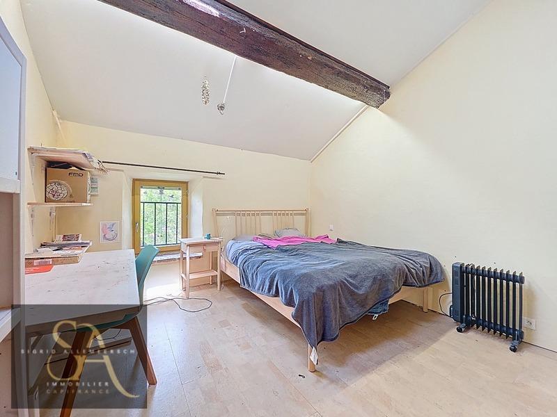 Propriété - 339 m² - 12 pièces