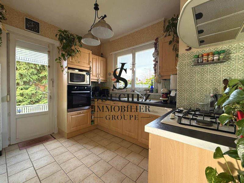 Maison - 145 m² - 6 pièces