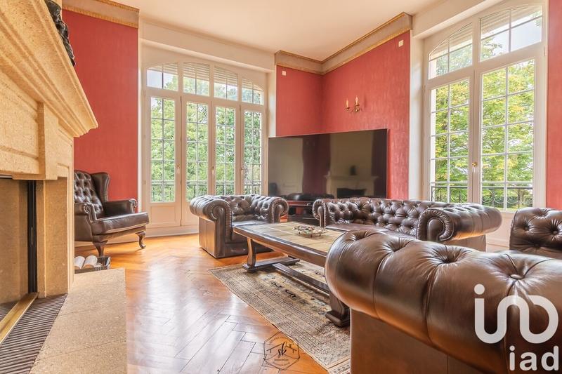 Maison - 432 m² - 18 pièces