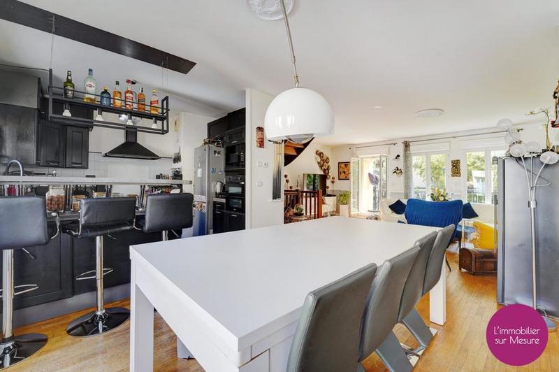 Maison - 170 m² - 5 pièces