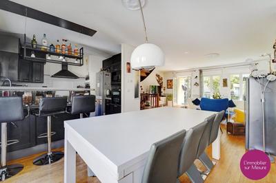 Maison - 170 m² - 5 pièces