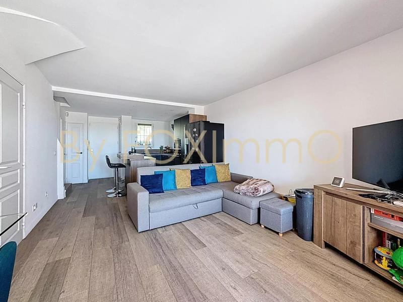 Appartement - 70 m² - 4 pièces