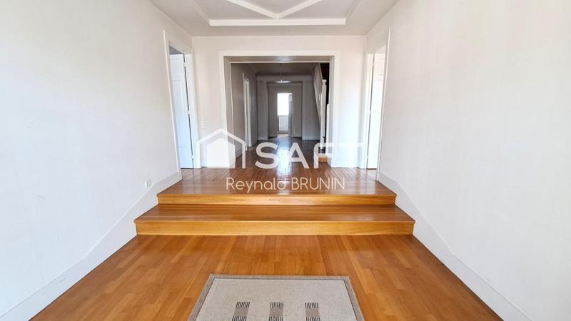 Appartement - 278 m² - 8 pièces
