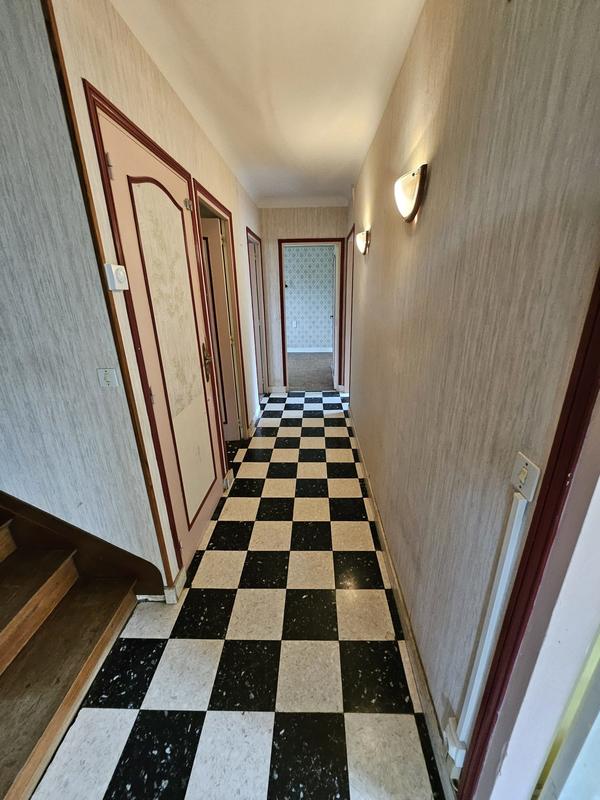 Maison - 110 m² - 7 pièces