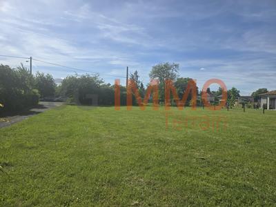 Terrain constructible - 1 278 m²