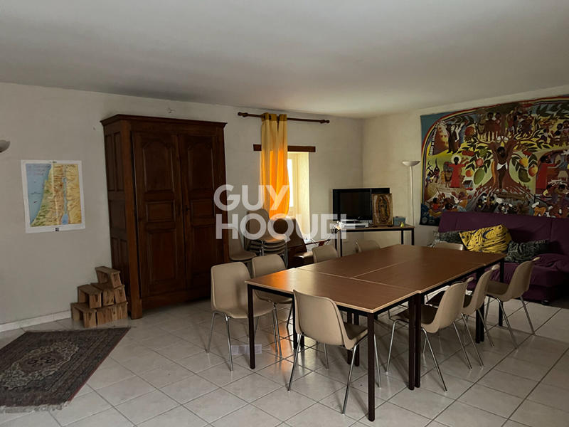 Maison - 280 m² - 6 pièces