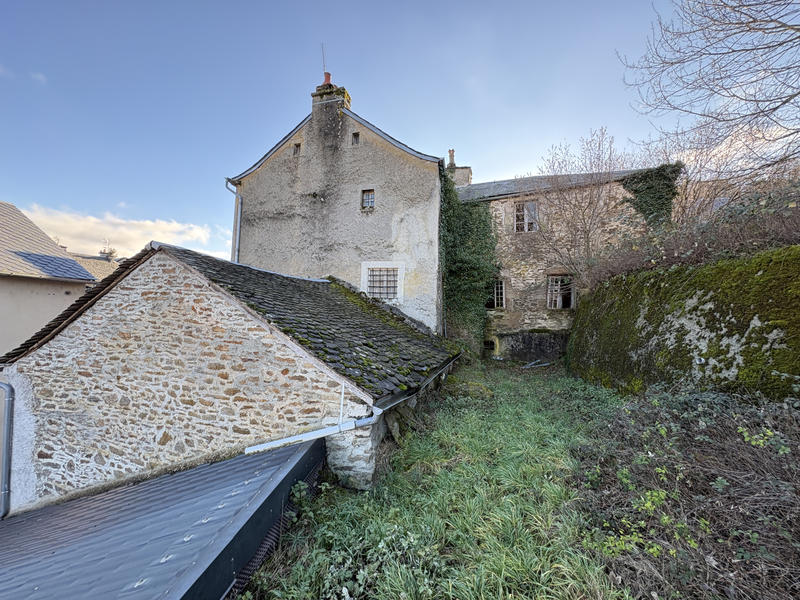 Maison - 300 m² - 10 pièces