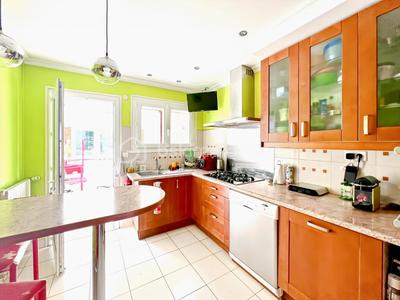 Maison traditionnelle - 124 m² - 6 pièces