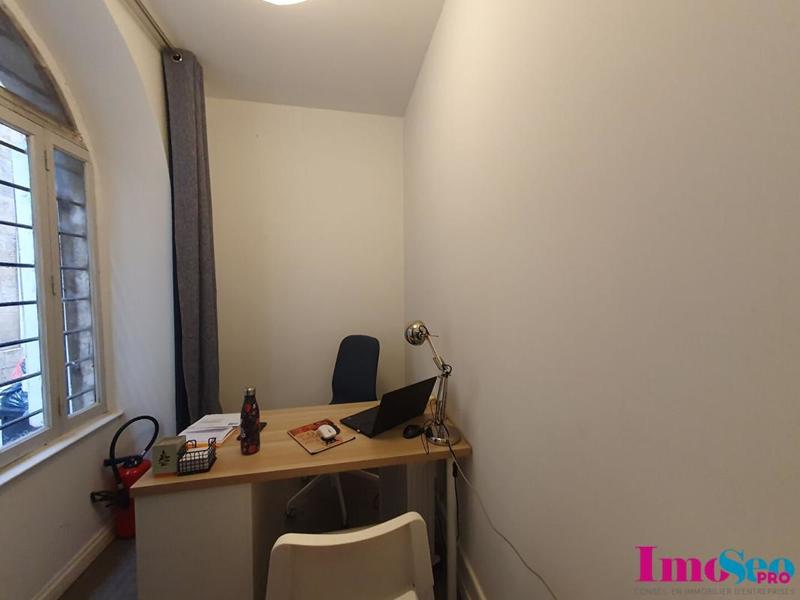 Local d'activité / Entrepôt - 136 m²