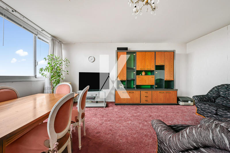 Appartement - 93 m² - 5 pièces