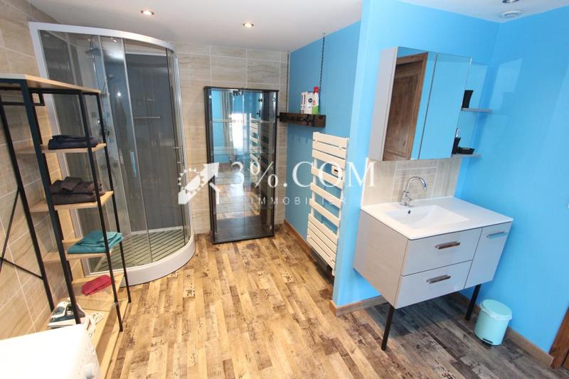 Maison - 410 m² - 9 pièces