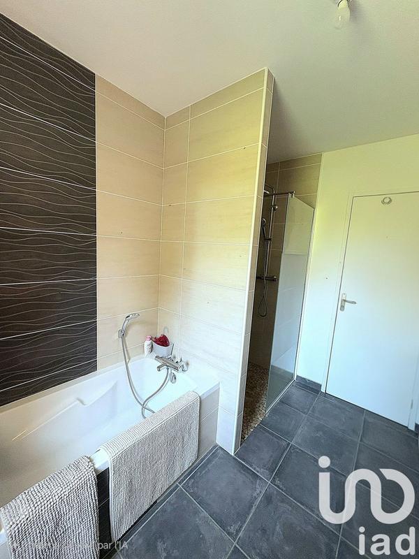 Maison - 99 m² - 4 pièces