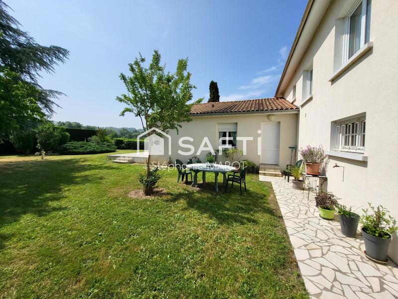 Maison - 188 m² - 9 pièces