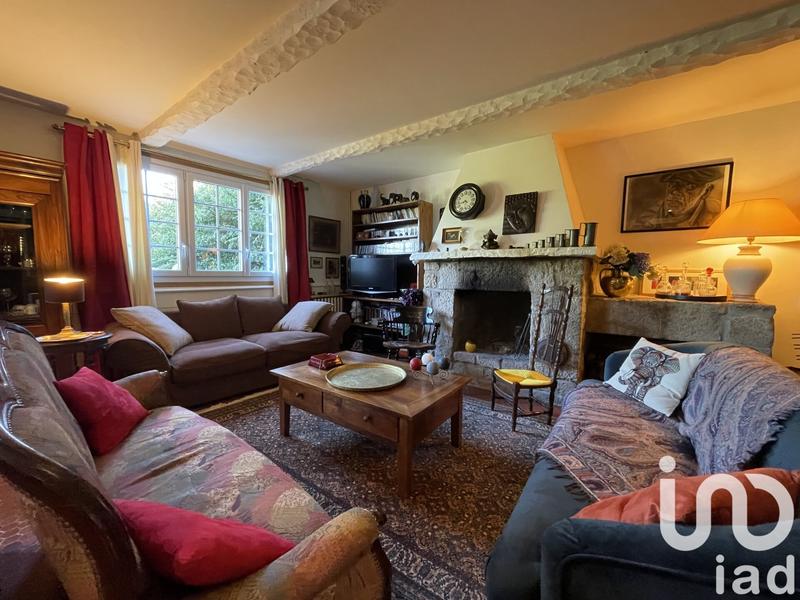 Maison - 275 m² - 11 pièces