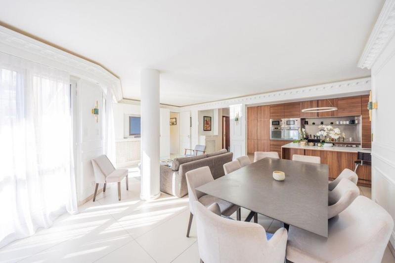 Appartement - 104 m² - 4 pièces