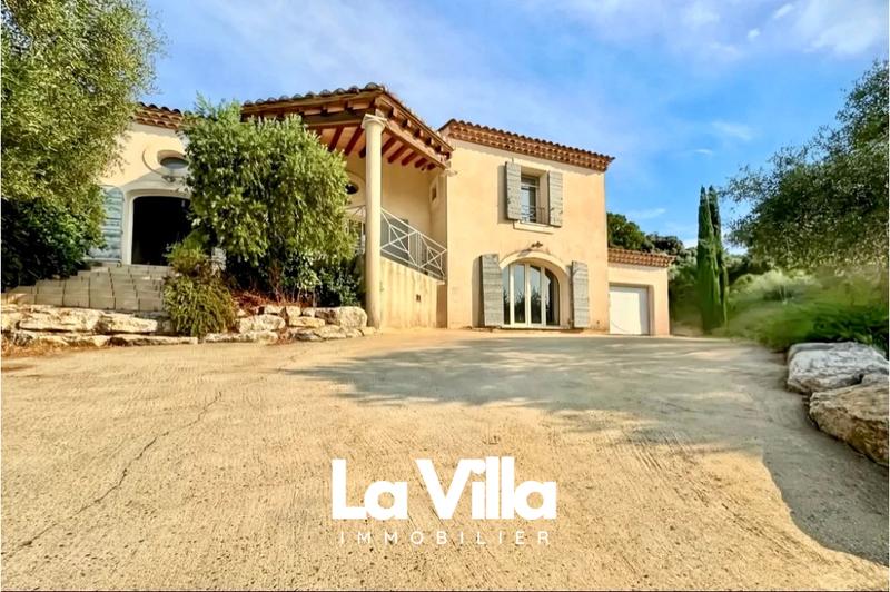 Villa - 200 m² - 5 pièces
