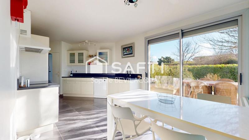 Maison - 201 m² - 7 pièces