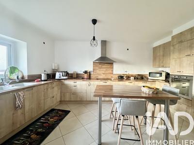 Maison - 135 m² - 4 pièces