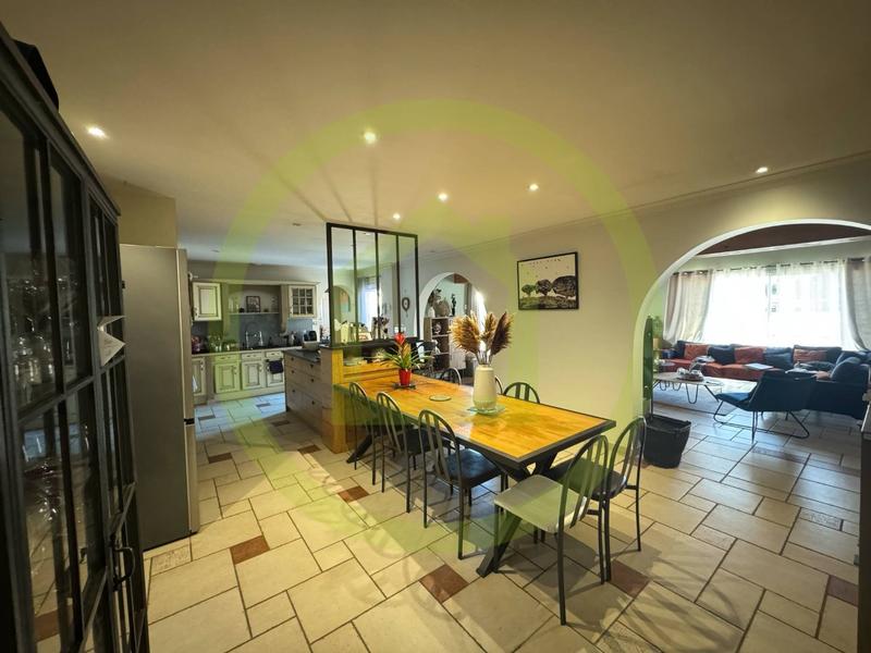 Maison - 156 m² - 6 pièces