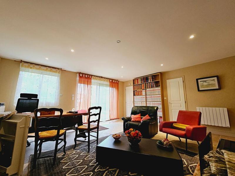 Maison - 229 m² - 9 pièces