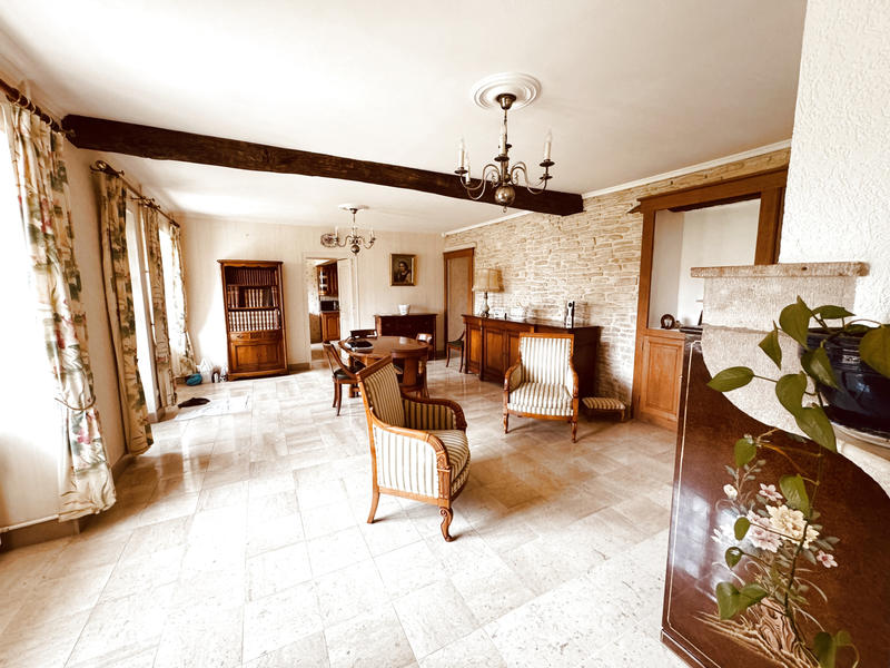 Propriété - 125 m² - 6 pièces