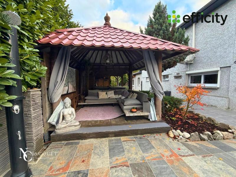 Villa - 200 m² - 8 pièces