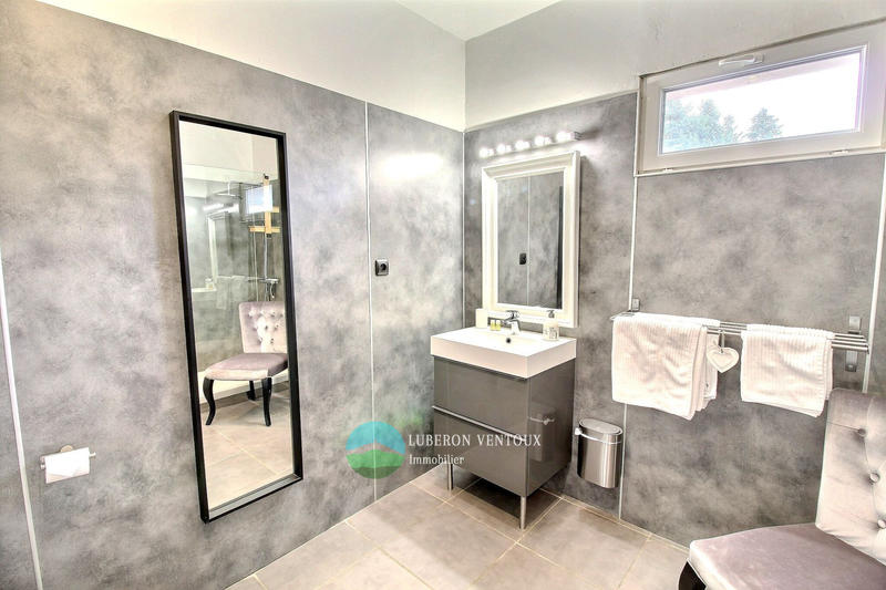 Propriété - 408 m² - 15 pièces