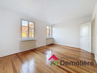 Maison - 104 m² - 4 pièces