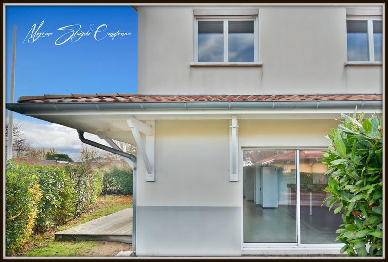 Maison - 85 m² - 4 pièces