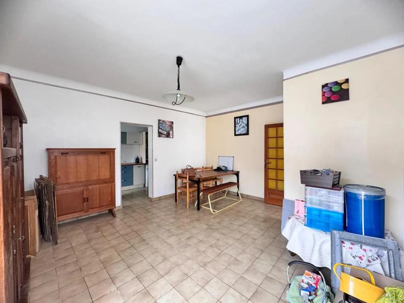 Maison - 230 m² - 10 pièces