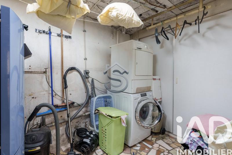 Maison - 243 m² - 7 pièces