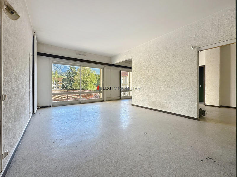 Appartement - 123 m² - 5 pièces