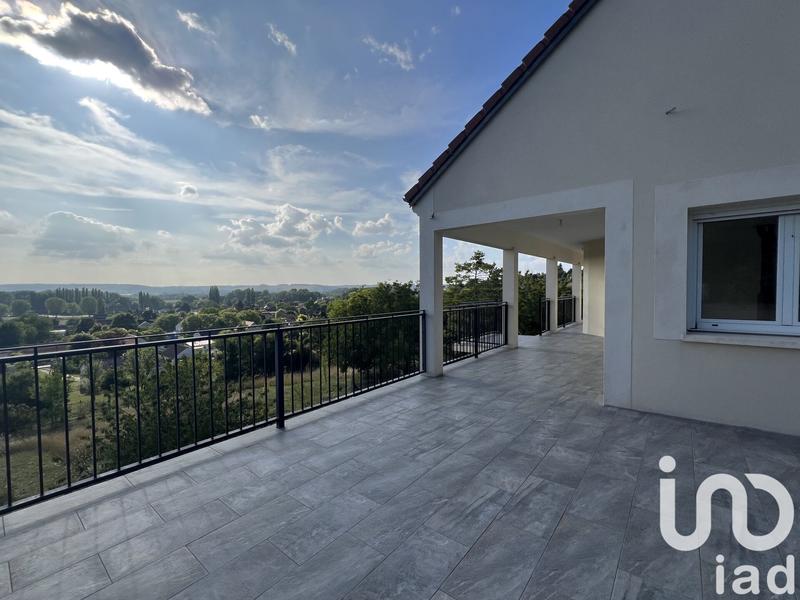 Maison - 200 m² - 8 pièces