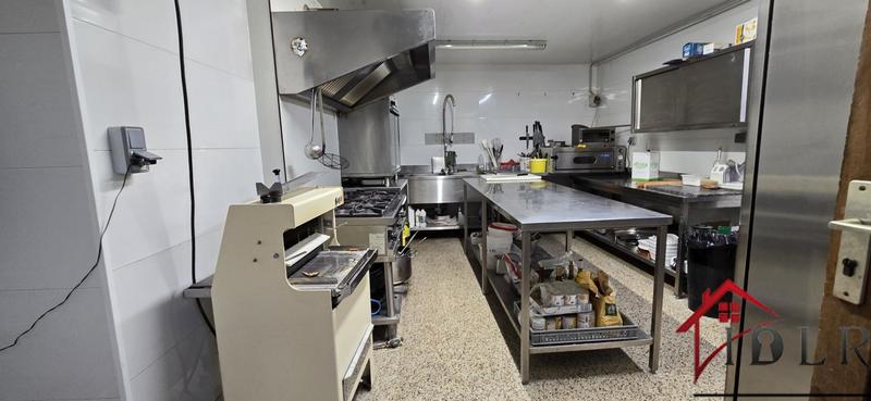 Fonds de commerce - Local commercial - 200 m²